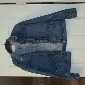 BCBG GENERATION JEAN JACKET SIZE L
